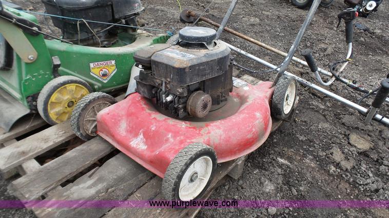 image for item L2137 Lawn and garden equipment