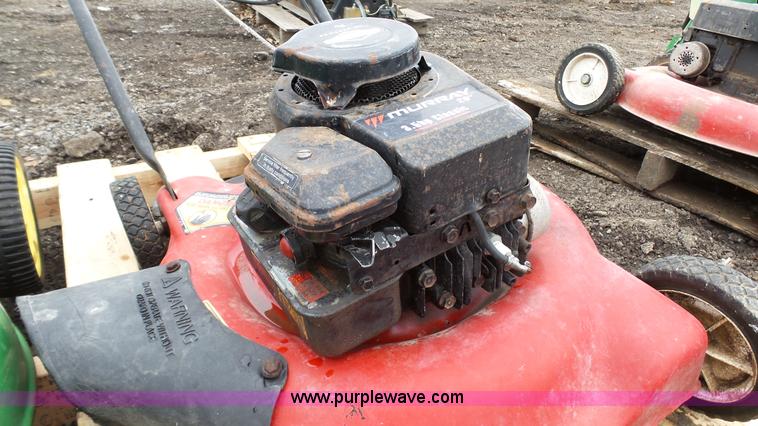 image for item L2137 Lawn and garden equipment