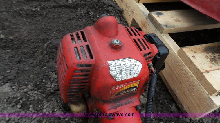 image for item L2137 Lawn and garden equipment