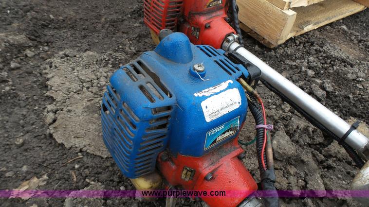 image for item L2137 Lawn and garden equipment