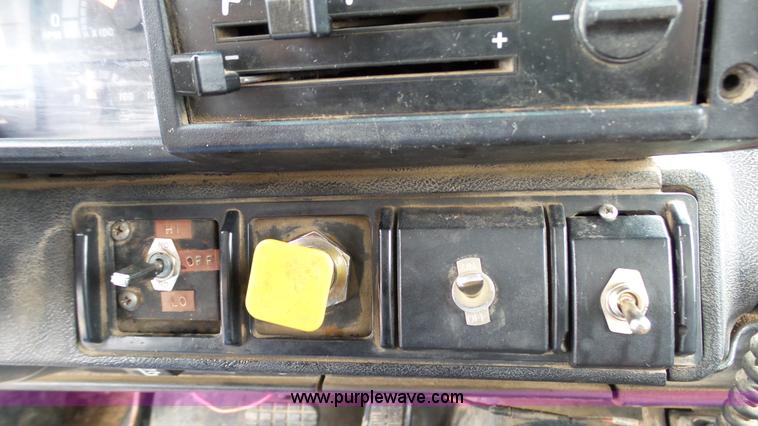 image for item L2139 1993 Chevrolet Kodiak dump truck