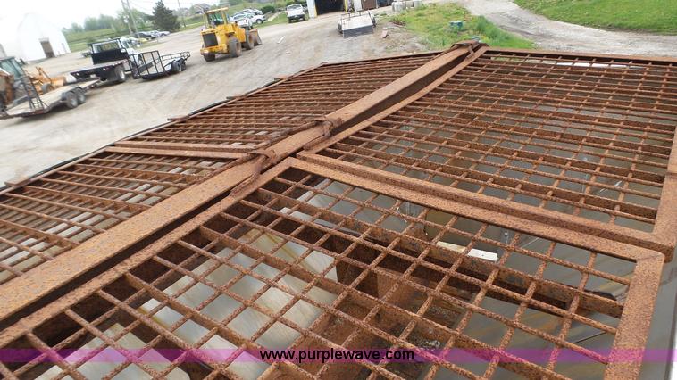 image for item L2139 1993 Chevrolet Kodiak dump truck