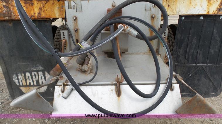 image for item L2139 1993 Chevrolet Kodiak dump truck