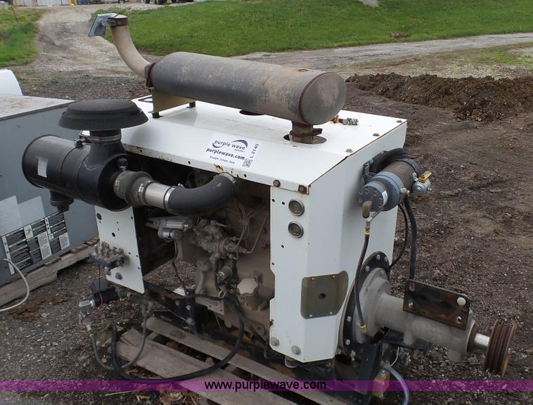 image for item L2140 John Deere 4045DF150 4.5L four cylinder diesel engine