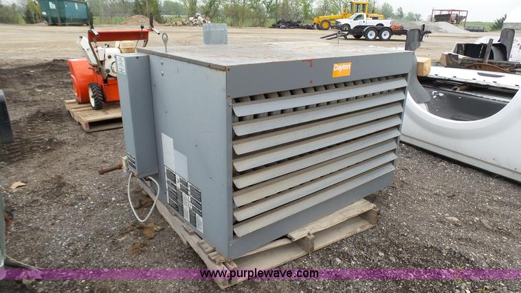 image for item L2141 Dayton 4LX67 heater