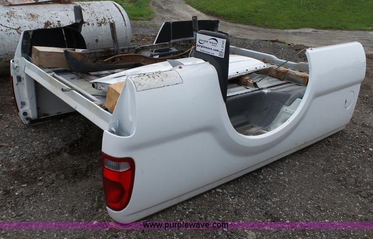 image for item L2142 Ford F250 pickup truck bed