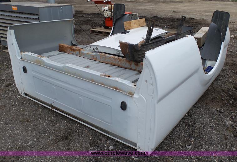 image for item L2142 Ford F250 pickup truck bed