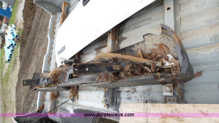 image for item L2142 Ford F250 pickup truck bed