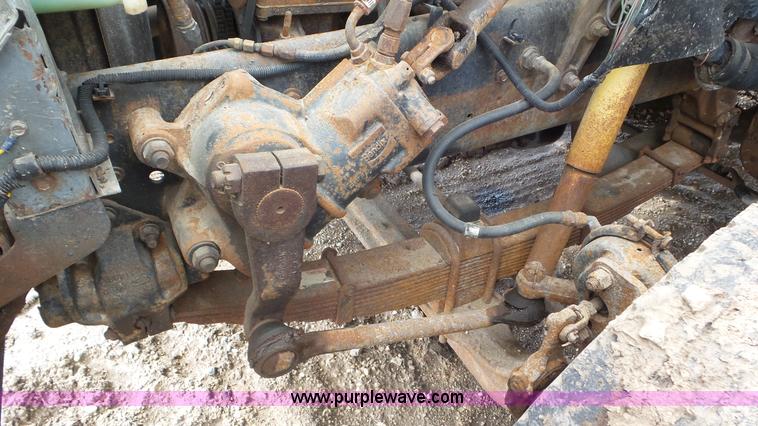 image for item L2156 1989 Ford F900 dump truck