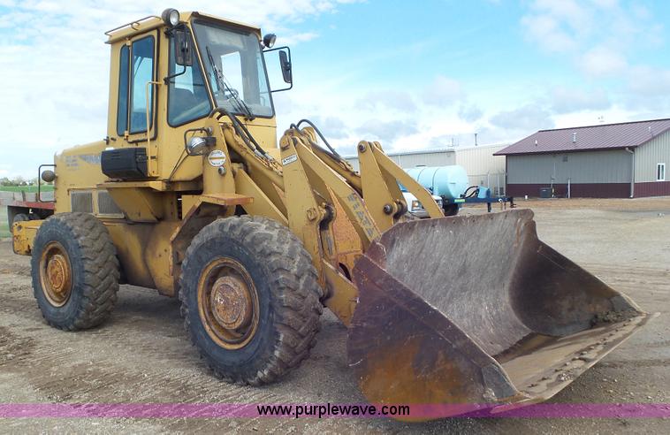 image for item L2158 1987 Fiat-Allis FR11 wheel loader