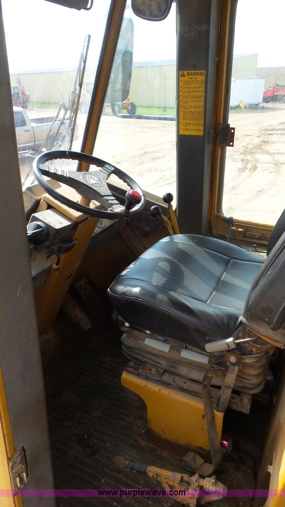 image for item L2158 1987 Fiat-Allis FR11 wheel loader