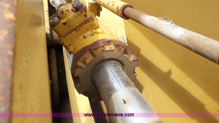 image for item L2158 1987 Fiat-Allis FR11 wheel loader