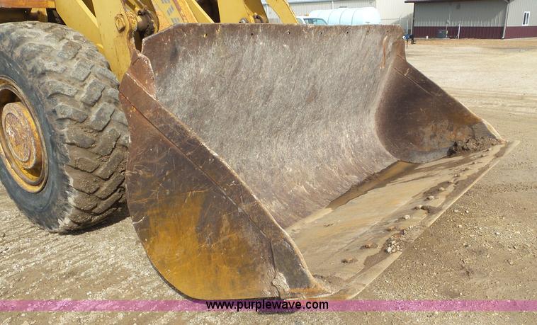 image for item L2158 1987 Fiat-Allis FR11 wheel loader
