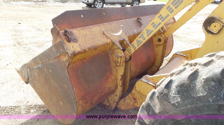 image for item L2158 1987 Fiat-Allis FR11 wheel loader