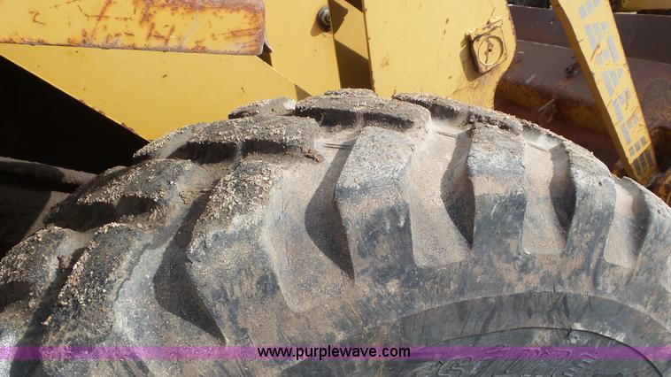 image for item L2158 1987 Fiat-Allis FR11 wheel loader