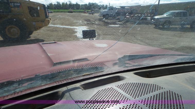 image for item L2160 1990 Ford F900 dump truck