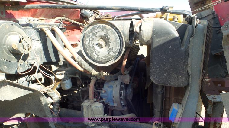 image for item L2160 1990 Ford F900 dump truck