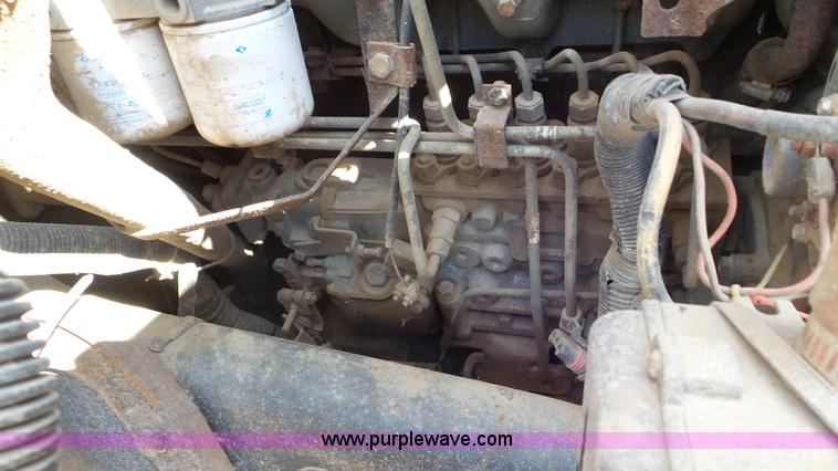 image for item L2160 1990 Ford F900 dump truck