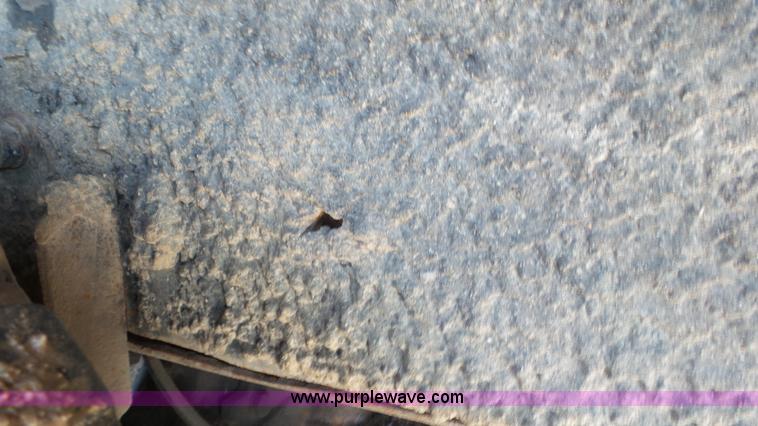 image for item L2160 1990 Ford F900 dump truck