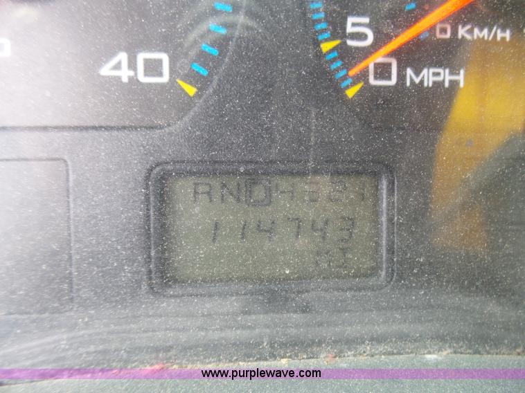 image for item L5464 2006 International 7400 dump truck