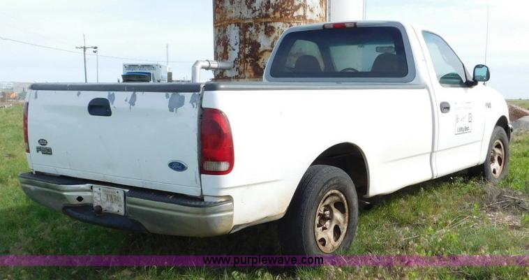 image for item L5833 1997 Ford F150 pickup truck