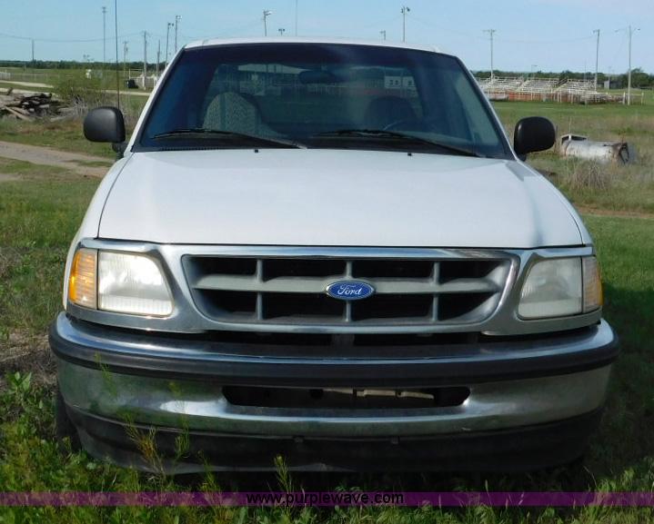 image for item L5833 1997 Ford F150 pickup truck