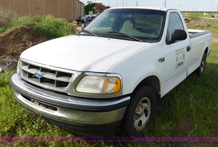 image for item L5833 1997 Ford F150 pickup truck