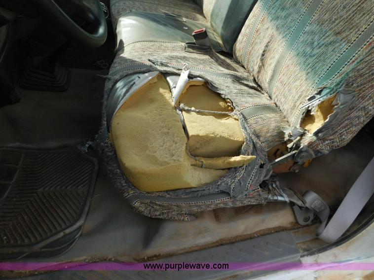 image for item L5833 1997 Ford F150 pickup truck