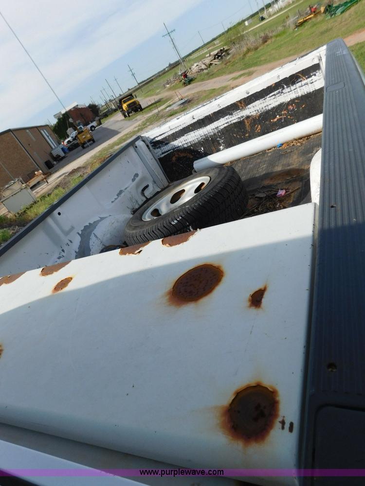 image for item L5833 1997 Ford F150 pickup truck