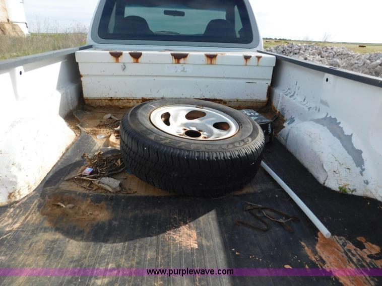 image for item L5833 1997 Ford F150 pickup truck