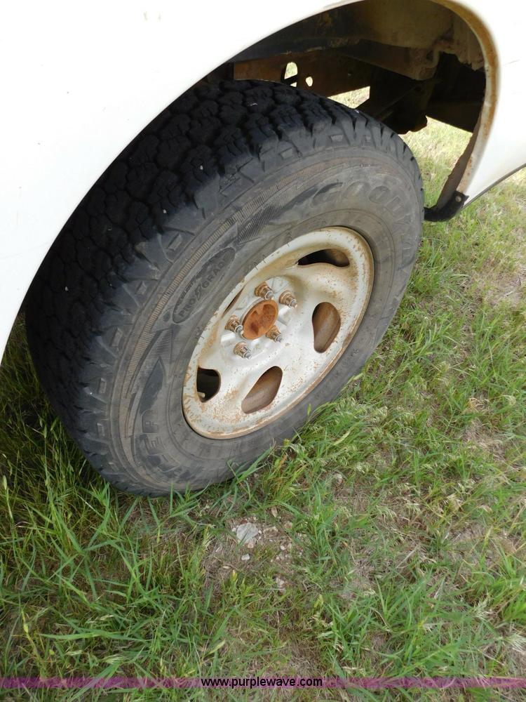 image for item L5833 1997 Ford F150 pickup truck