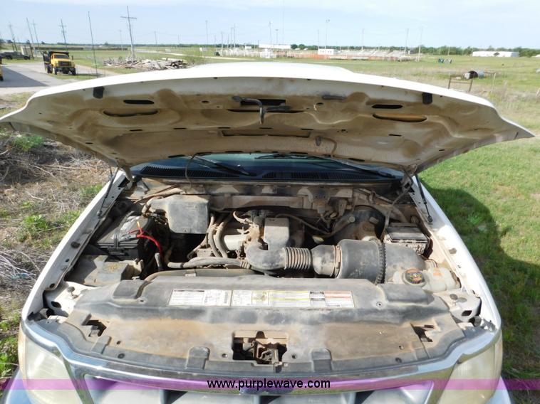 image for item L5833 1997 Ford F150 pickup truck