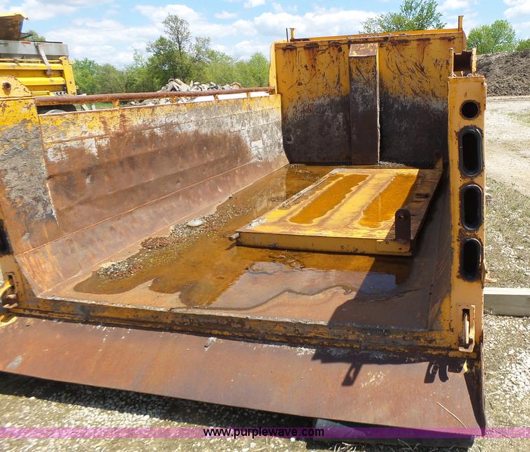 image for item L6043 Dump bed