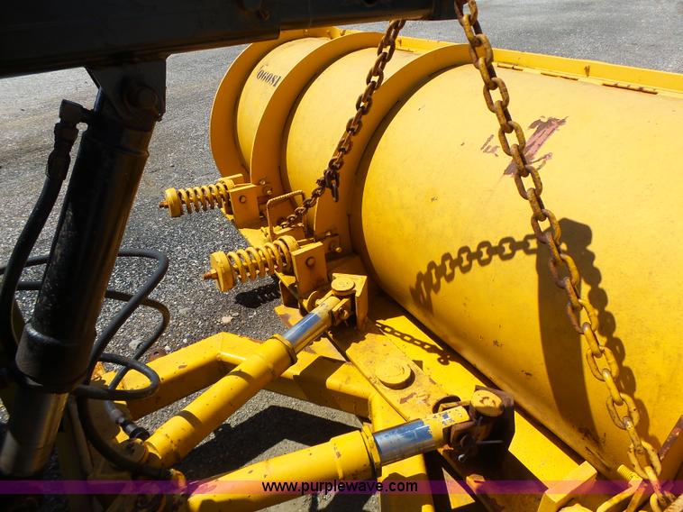 image for item L6058 2002 International F2554 dump truck