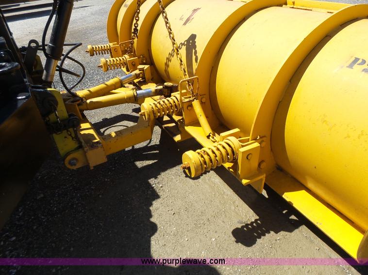 image for item L6058 2002 International F2554 dump truck