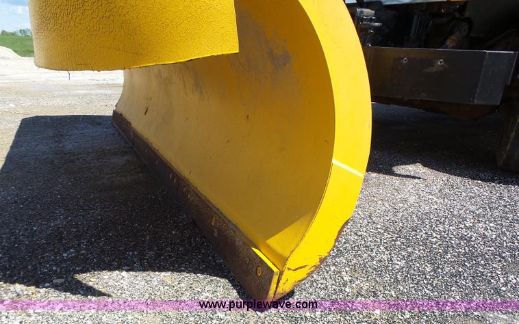 image for item L6058 2002 International F2554 dump truck