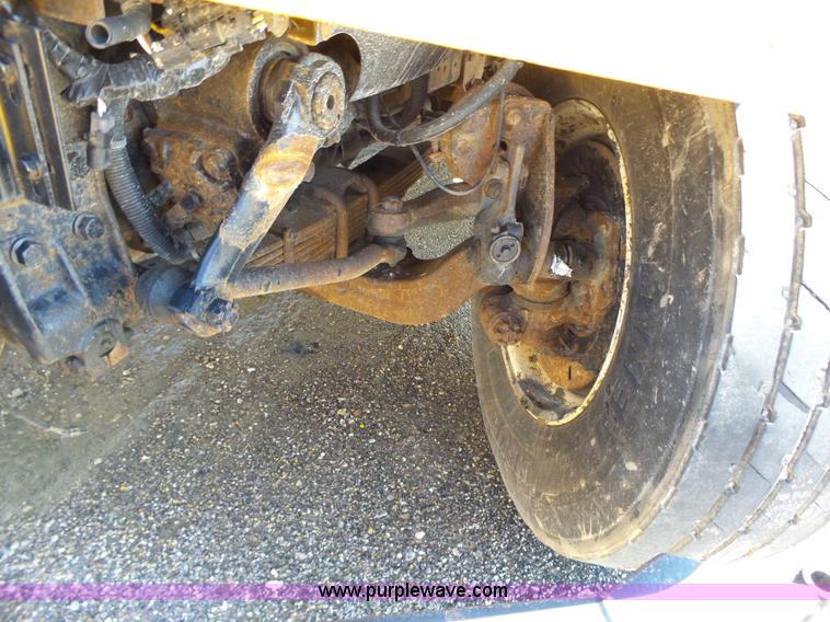 image for item L6058 2002 International F2554 dump truck