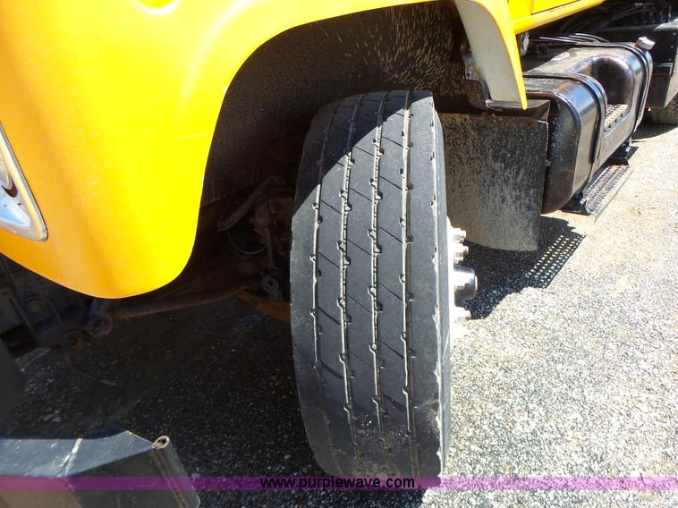 image for item L6058 2002 International F2554 dump truck