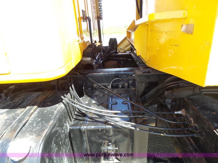 image for item L6058 2002 International F2554 dump truck