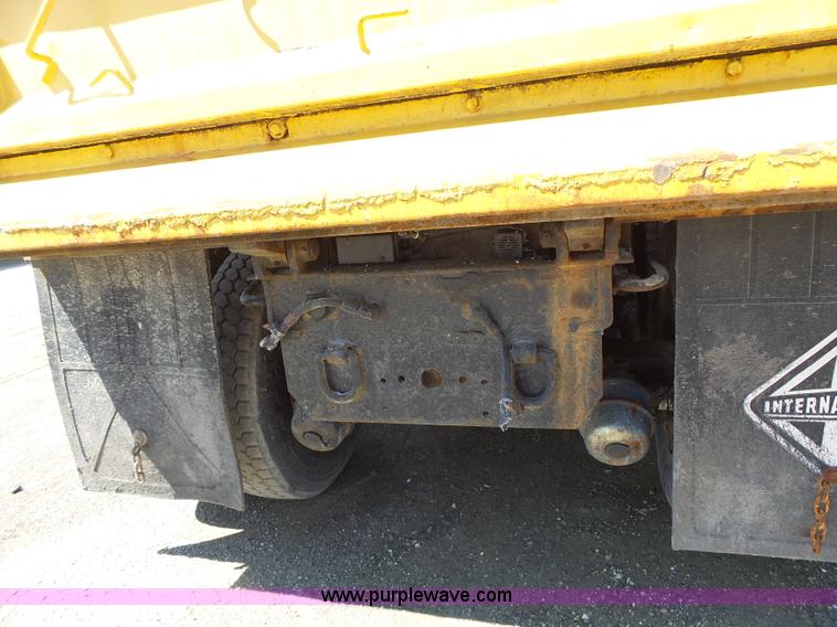 image for item L6058 2002 International F2554 dump truck