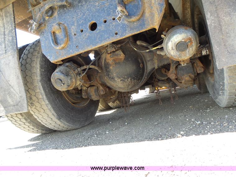 image for item L6058 2002 International F2554 dump truck