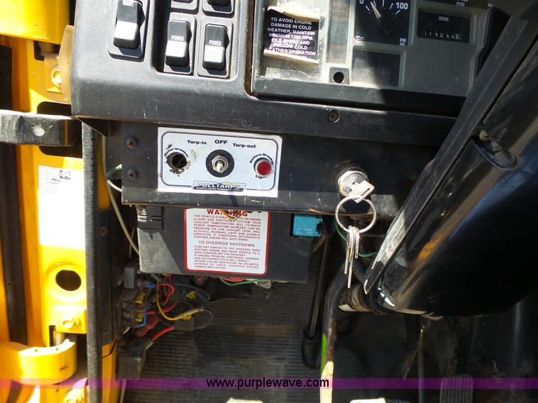 image for item L6058 2002 International F2554 dump truck