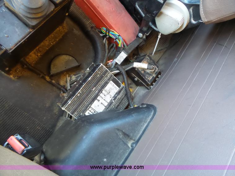 image for item L6058 2002 International F2554 dump truck