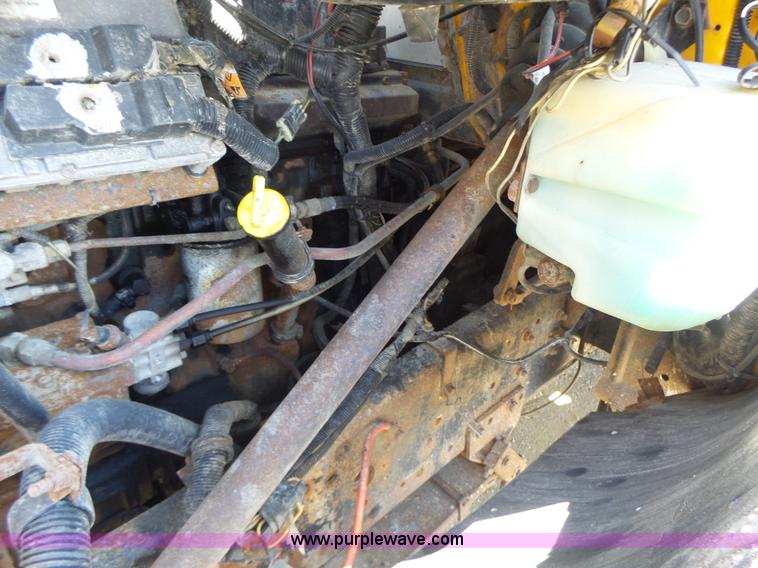 image for item L6058 2002 International F2554 dump truck