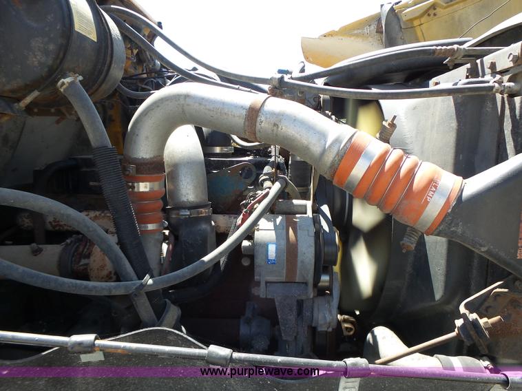 image for item L6058 2002 International F2554 dump truck