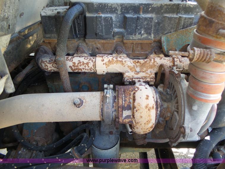 image for item L6058 2002 International F2554 dump truck