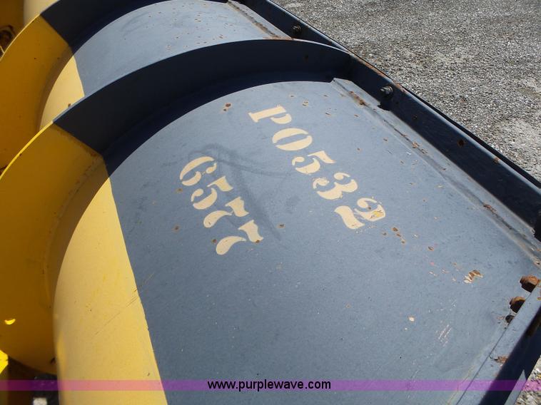 image for item L6059 2002 International 4900 dump truck