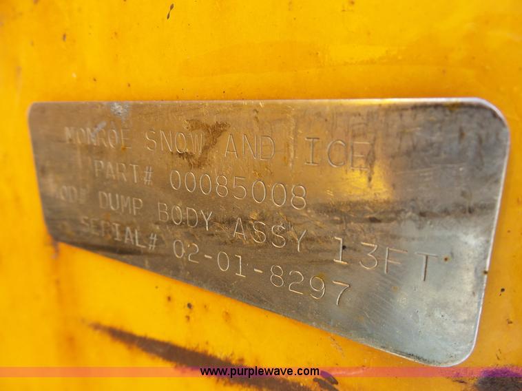 image for item L6060 2002 International F2554 dump truck