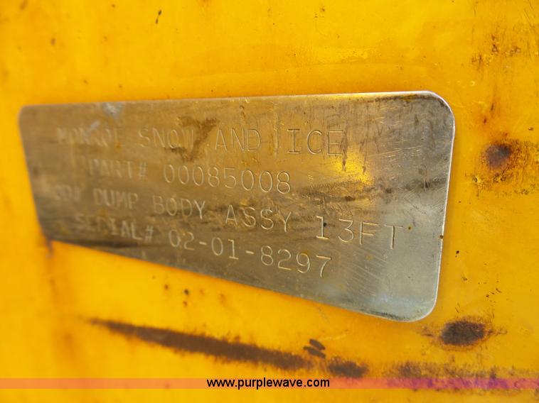 image for item L6060 2002 International F2554 dump truck