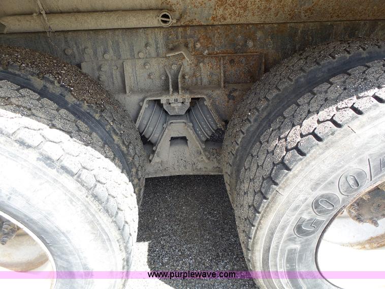 image for item L6060 2002 International F2554 dump truck